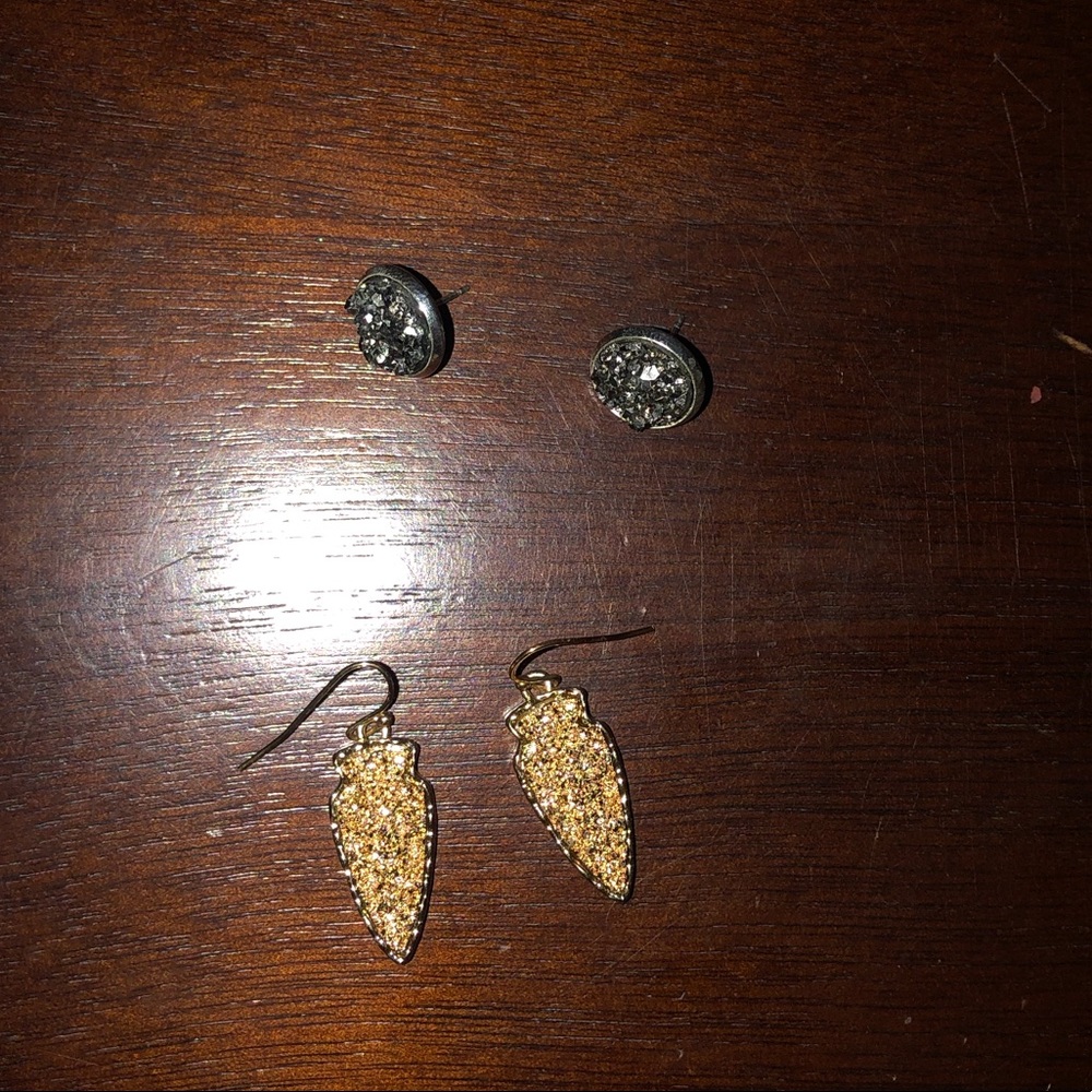 Graphite and gold earrings